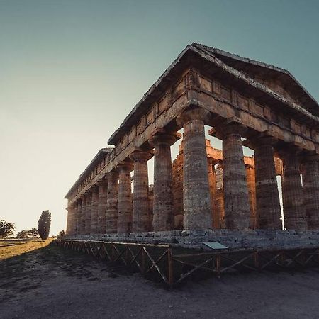 Elegante Villa Tra Mare E Storia Paestum Luaran gambar