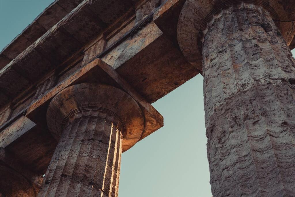 Elegante Villa Tra Mare E Storia Paestum Luaran gambar